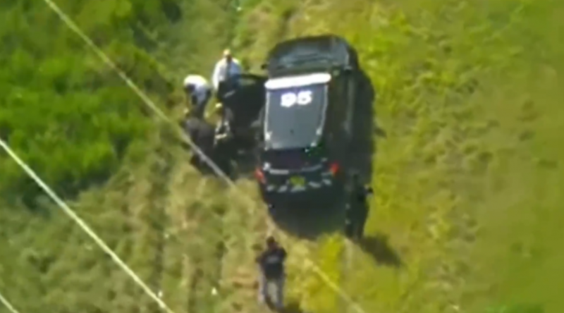 Мъж открадна два полицейски автомобила и предизвика зрелищно преследване във