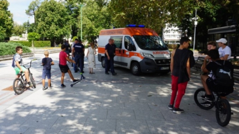 Деца с велосипеди са блъснали жена във Видин, научи агенция