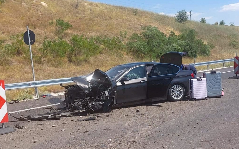 Четирима души пострадаха при катастрофа на пътя Шумен Разград край разклона