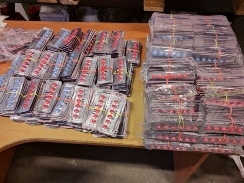 Десетки хиляди таблетки гелове и спрейове за повишаване на потентността