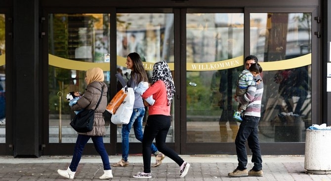 Германските власти отчетоха спад от 15 процента в броя молбите