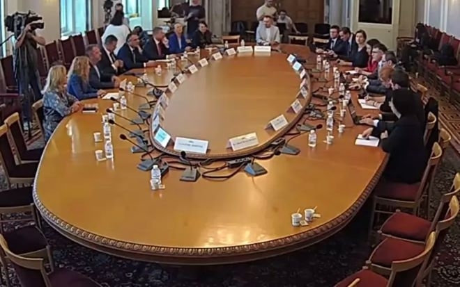 Кабинетът отхвърли препоръката на МВФ за прогресивен данък