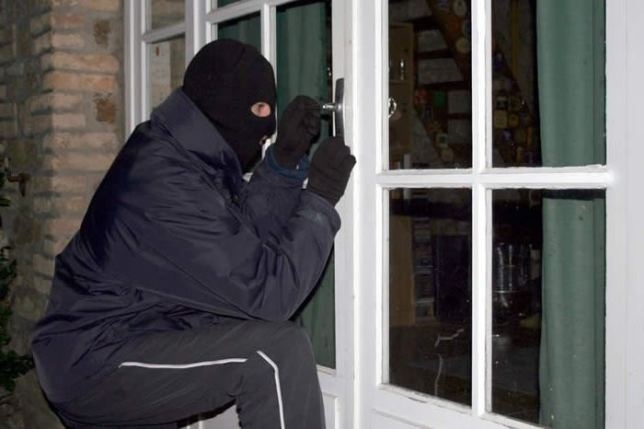 Голяма сума пари е открадната от къща в монтанското село