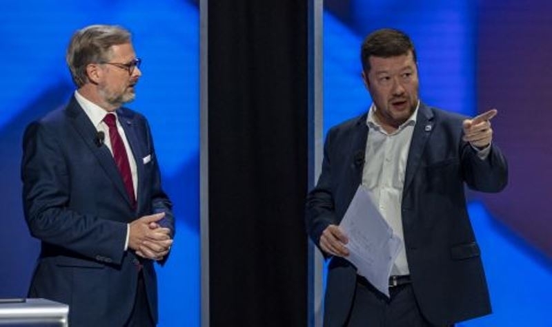 Народните представители в Чехия приеха закон за замразяване на заплатите