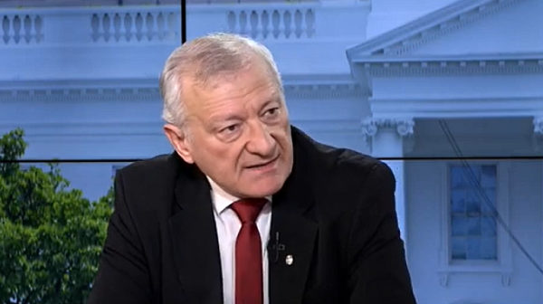 Не вярвам корабът Вежен да е скъсал нарочно кабела в