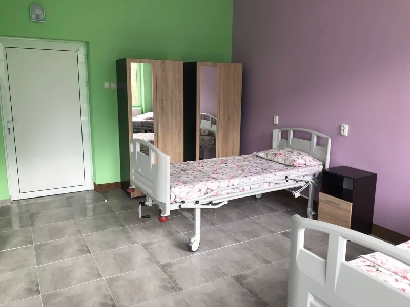 Продължава тенденцията за по малко родени бебета във Враца през годината