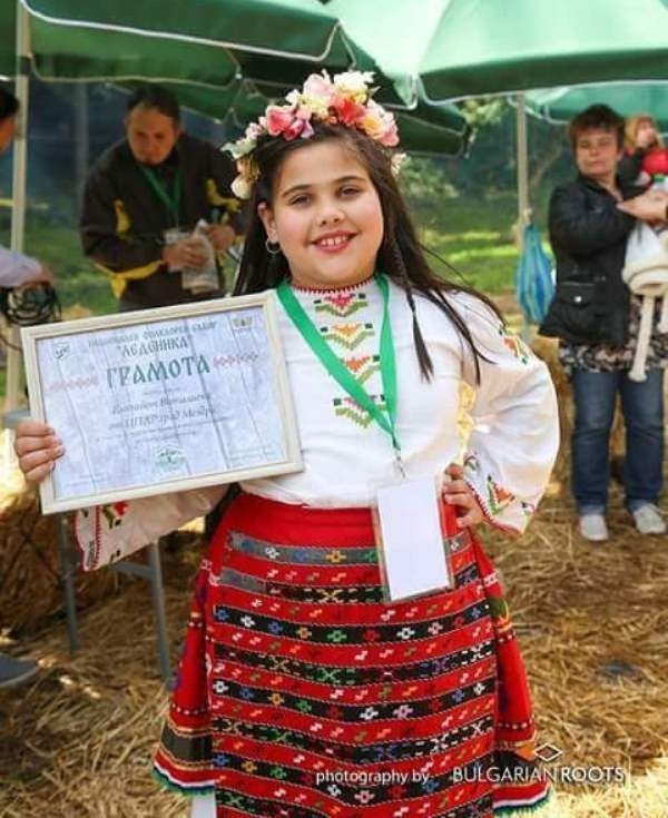 Талантливо дете от Мездра до дни ще представи първата си