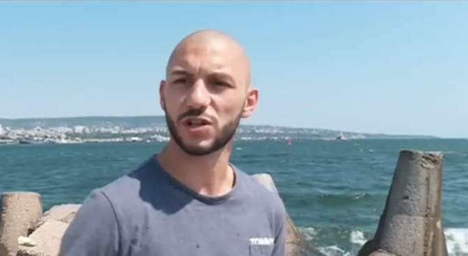 В сряда Цветалин Ганчев отишъл с приятели да поплуват а