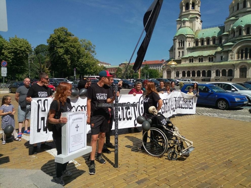 Протестиращите майки на деца ще се срещнат с върнатия на