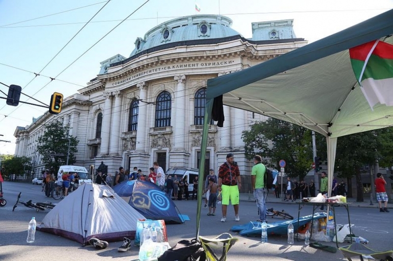 Палатките промениха маршрута на 17 линии на градския транспорт в София, вижте кои