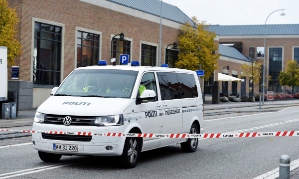 Най малко двама души са нападнали посолството на Турция в Копенхаген