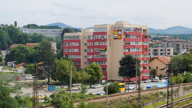 Обновеният блок Леденик 1 бе открит тържествено от кмета на