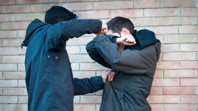 Двама отвлякоха и пребиха момче от Козлодуй полицията ги залови