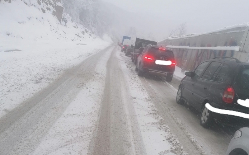 Възстановено е движението по международния път Е 79 между Мездра и