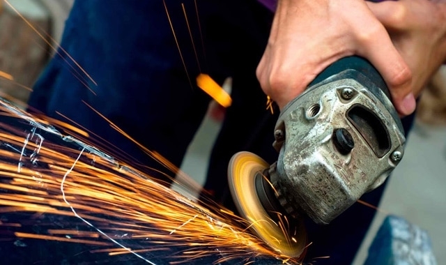 Към 18 30 часа вчера след получен сигнал огнеборци гасили пожар