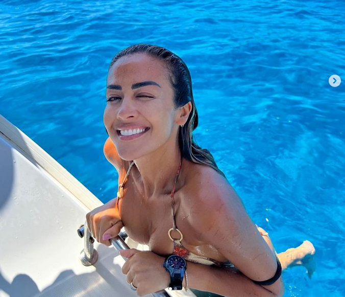 Влюбените нямат задръжки Това важи в най пълна степен за една от