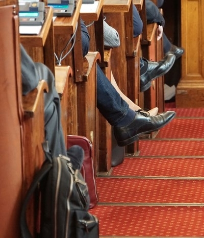 В последния работен ден на парламента за годината депутатите ще