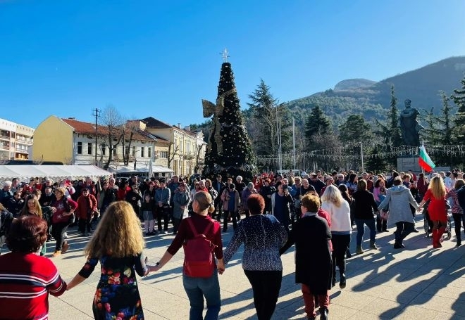 Враца отбеляза Рождество Христово съобщиха от местната администрация С празничен концерт