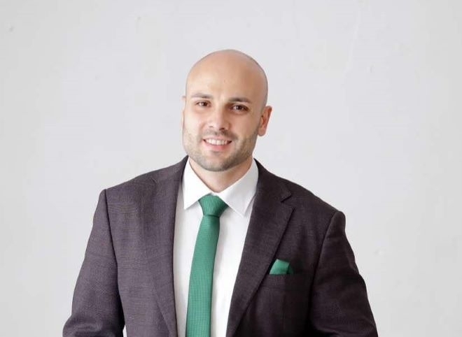 Честита Коледа  
В този светъл празничен ден желая здраве топлина и