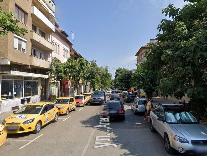 Временно ограничават движението по ул Алеко Константинов във Враца съобщиха
