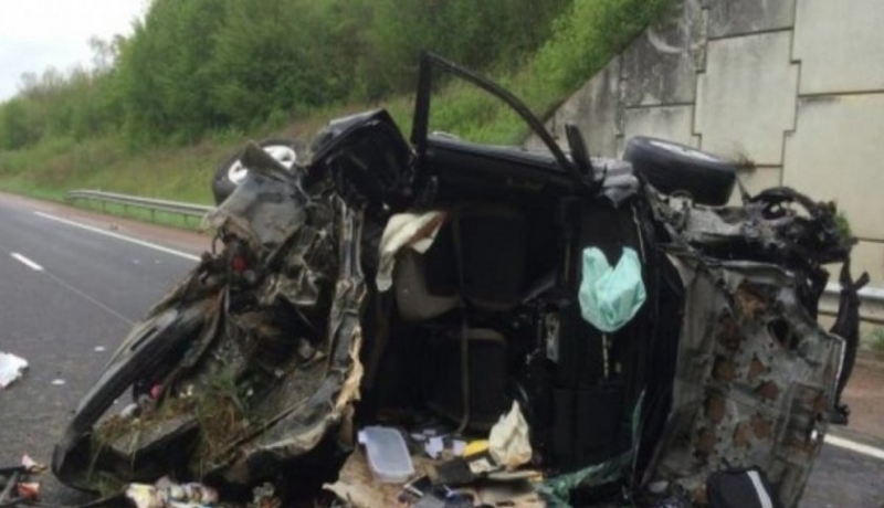 Седем души сред които петима младежи загинаха при сблъсък на