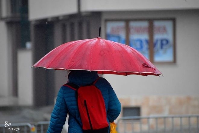 През следващото денонощие времето ще бъде облачно съобщиха от Националния
