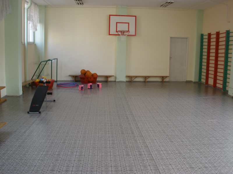 Два мобилни телефона са откраднати от физкултурния салон на врачанско