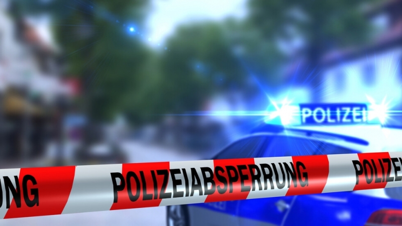 Полицията издирва въоръжен нападател след стрелба в Германия
