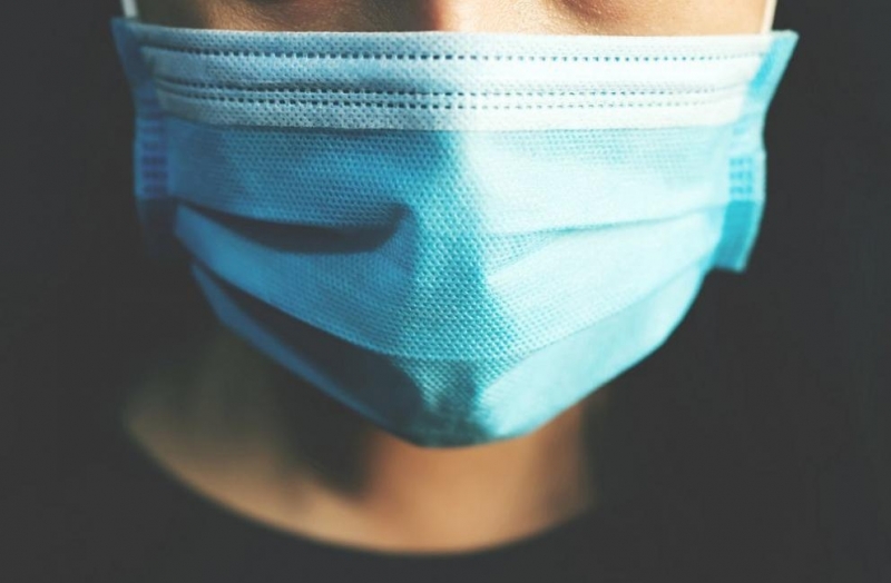 Иран обяви че връща противоепидемичните ограничения в големите градове заради опасения че новият силно