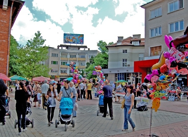 Община Враца дава 100 000 лева за изграждане на детски площадки