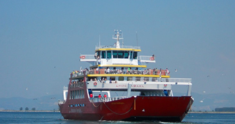Нападнаха гръцки кораб край Камерун, осем моряци са отвлечени