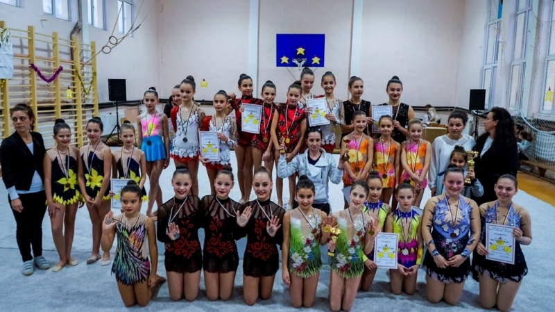 Гимнастичките от железничарски клуб по художествена гимнастика Анелия станаха комплексни
