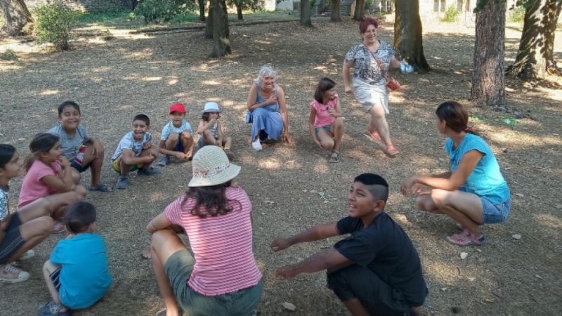 Бабин ден или среща на две поколения се проведе в