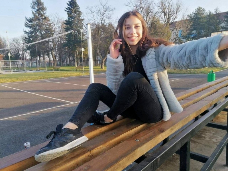 Заедно можем! Красивата Зина от Бяла Слатина е парализирана след тежка ...