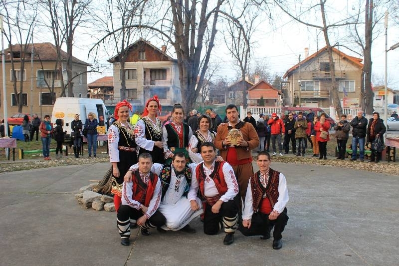 Огньове, музика и хамкане на Сирни Заговезни в Козлодуй