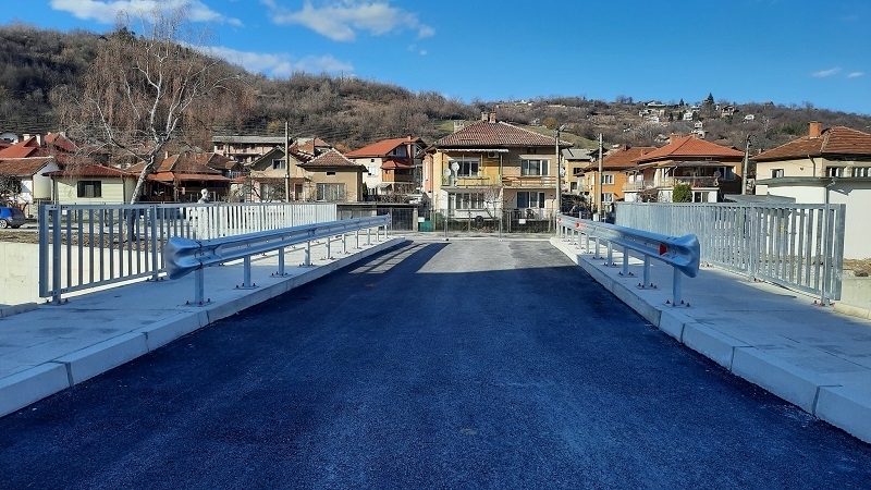 До дни ще бъдат премахнати загражденията на мост Лонджата в