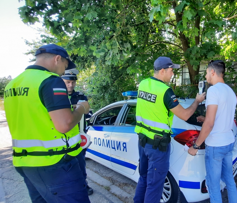 3 827 моторни превозни средства са проверени на територията на