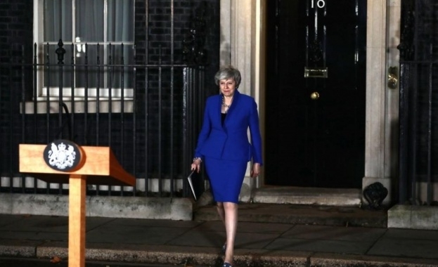 Тереза Мей бе обвинена в опит да подкупи депутати в