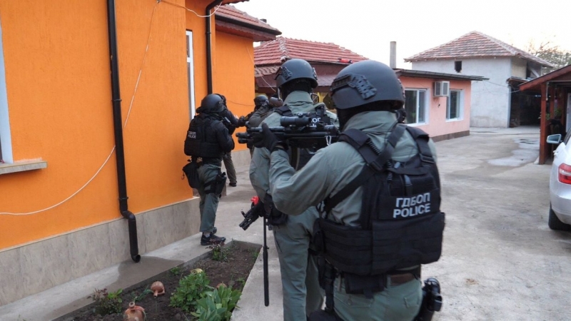 Специализираната прокуратура привлече към наказателна отговорност 6 лица за участие