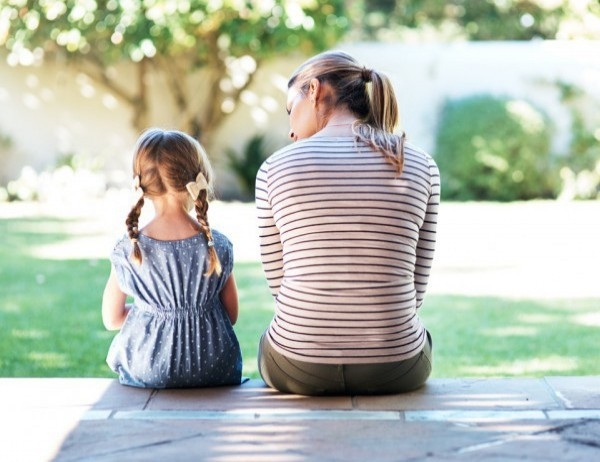 Мъж в Югозападен Китай е арестуван за продажбата на дъщеря