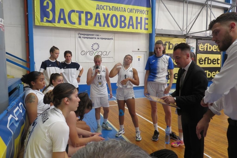 И новият треньор на Монтана Преслав Пешев не успя да