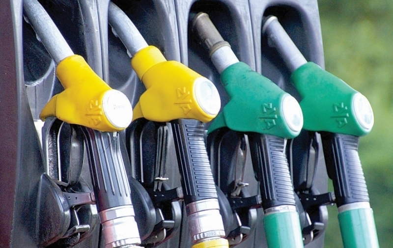 Цената на литър бензин А95 на основните столични бензиностанции варира между 3,11 лв.