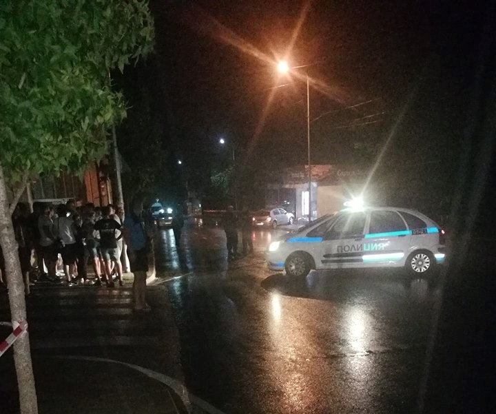 Трима младежи са били пометени в Петрич от автомобил след