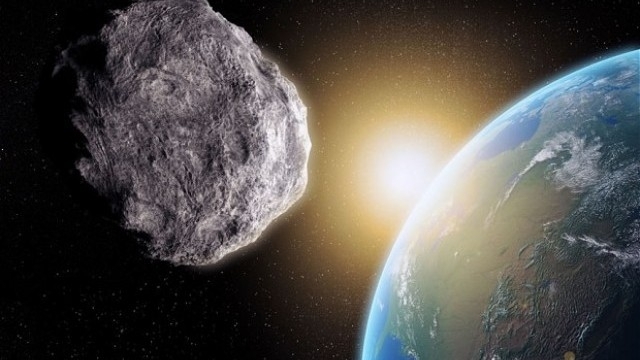Европейската космическа агенция съобщи че голям астероид може да удари