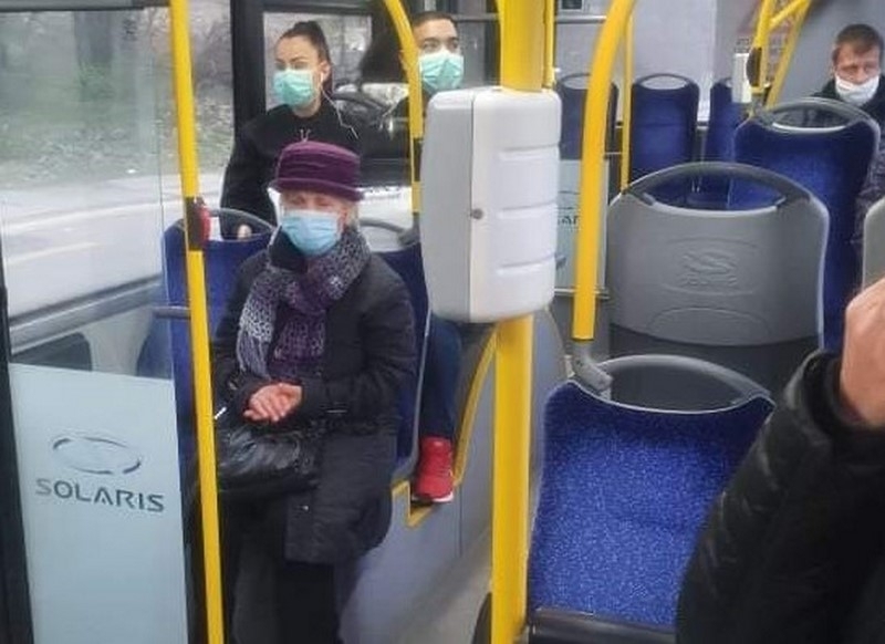 От днес всеки който се качи в градския транспорт в