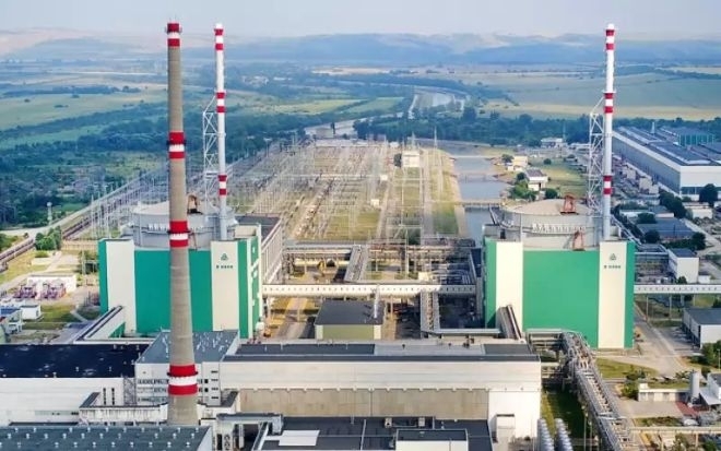 Намалената мощност заради Дунав: По обяд АЕЦ "Козлодуй" произвежда 25% от тока, а соларите - 50%