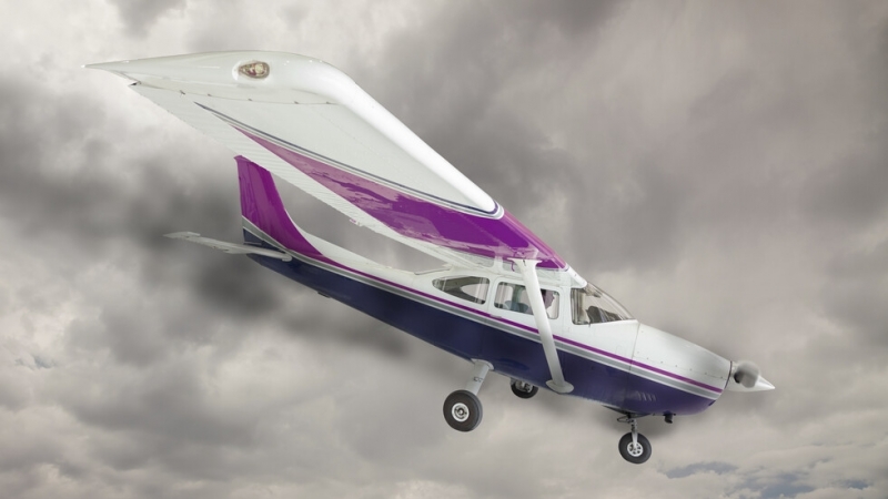 Най малко един човек загина а един беше ранен при падането