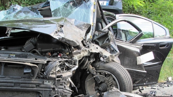 4 души са загинали при катастрофи в област Монтана през