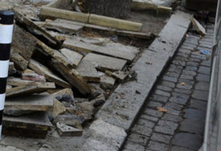 Полицейски служител е пострадал при реагиране на сигнал в село Дъбница