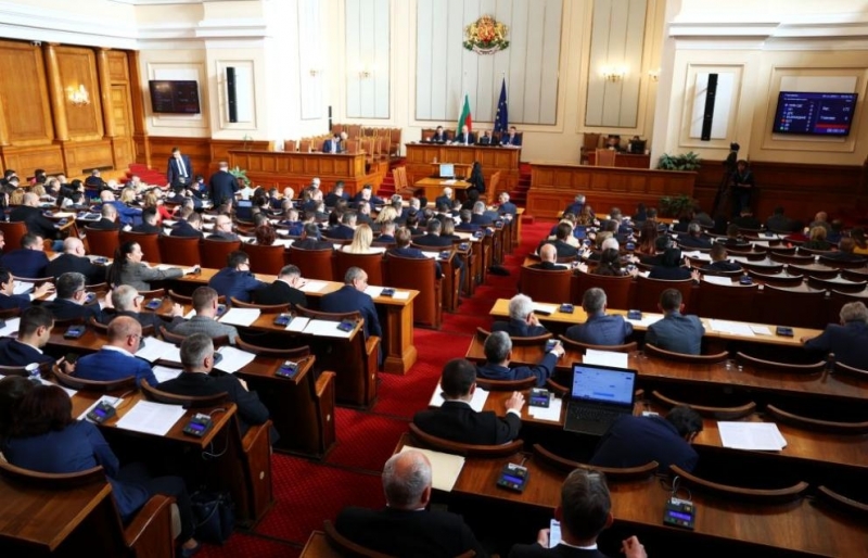 Правителство свалено с вот на недоверие в 47 ия парламент неуспешен